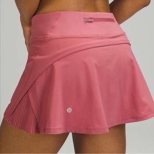 Lululemon play off the pleat skirt briar rose